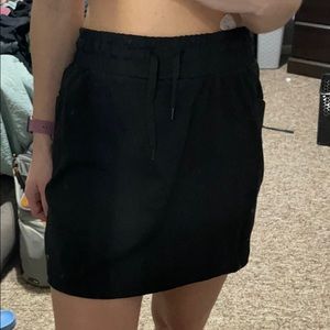 Black Skort